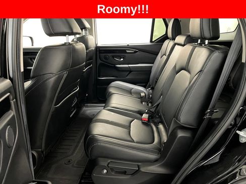 Used 2024 Honda Pilot Touring image 15