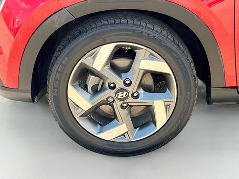 Used 2022 Hyundai Venue Limited FWD image 30