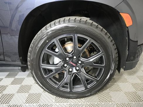 Used 2023 GMC Yukon Denali w/ Denali Reserve Package AWD/4WD image 11