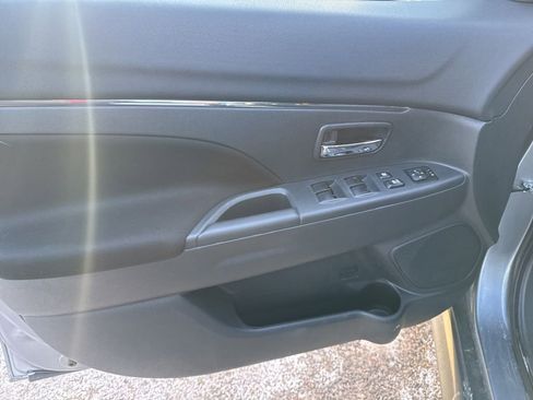 Used 2025 Mitsubishi Outlander Sport ES image 16