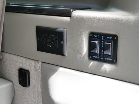 Used 2021 Ford Transit 150 Low Roof AWD image 22