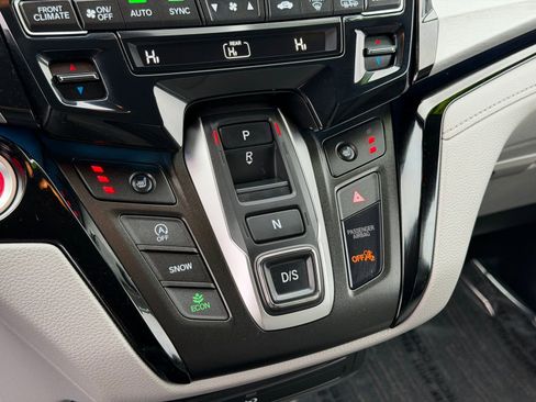 Used 2024 Honda Odyssey Touring image 25