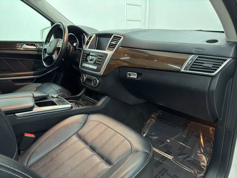 Used 2014 Mercedes-Benz GL 450 4MATIC image 29