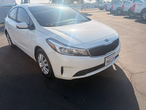 Used 2017 Kia Forte LX FWD image 6
