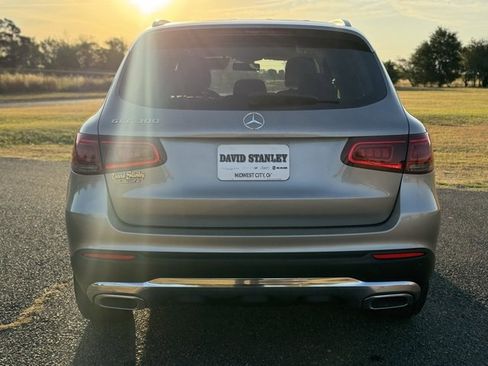 Used 2020 Mercedes-Benz GLC 300 w/ Parking Assistance Package image 5