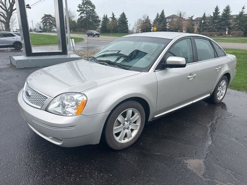 Used 2007 Ford Five Hundred SEL FWD image 2