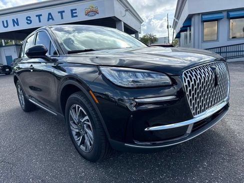 Used 2025 Lincoln Corsair FWD image 3