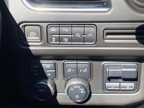 Used 2022 Chevrolet Tahoe RST w/ Luxury Package image 20