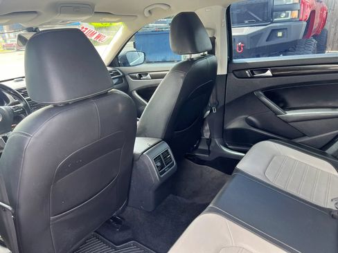 Used 2015 Volkswagen Passat 1.8T Sport FWD image 10
