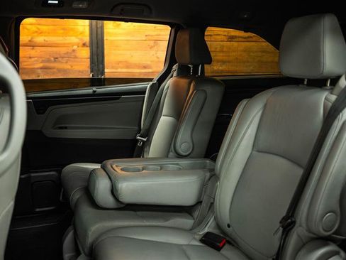 Used 2023 Honda Odyssey EX-L image 11