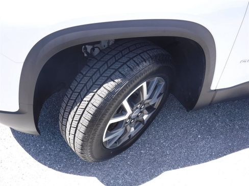 Used 2022 GMC Acadia SLE w/ LPO, Floor Liner Package FWD image 23