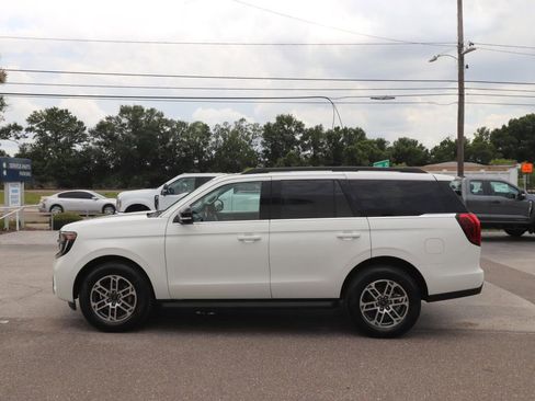 New 2026 Ford Expedition Active RWD image 9