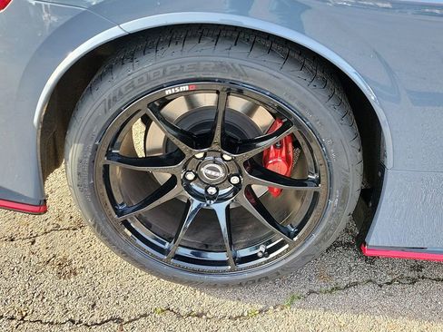 Used 2024 Nissan Z NISMO w/ Floor Mat Package image 7