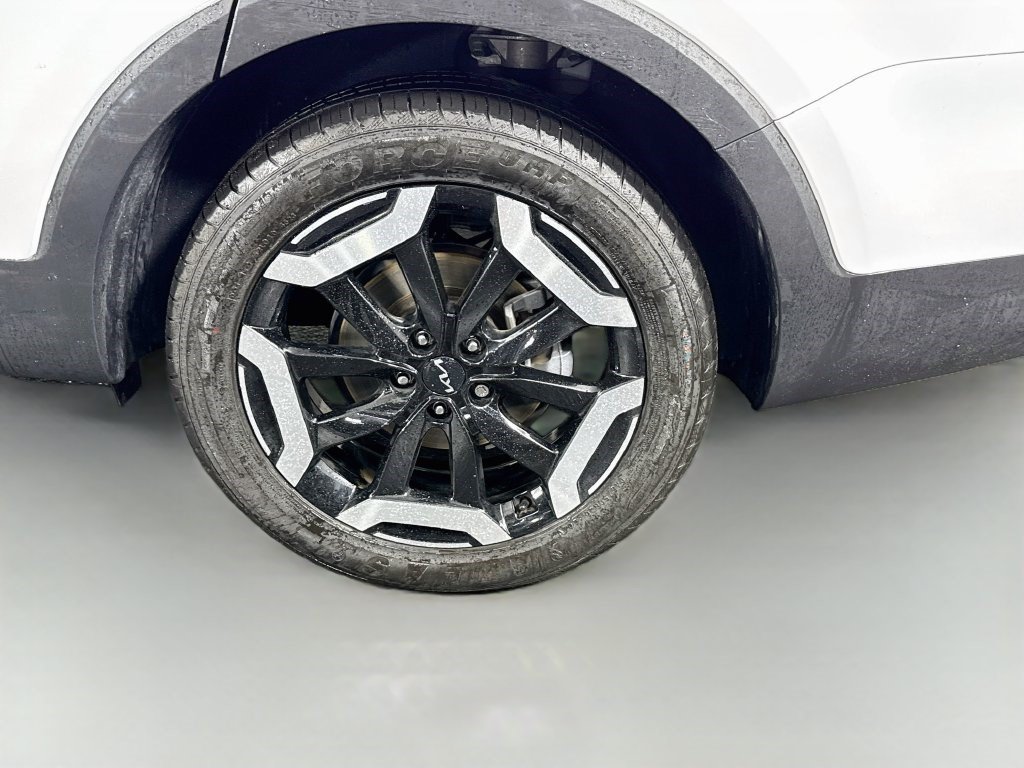 Used 2024 Kia Telluride EX w/ EX Captain's Chair Package FWD image 36