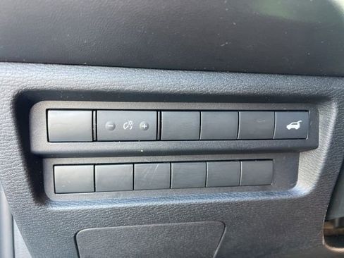 Used 2024 Mitsubishi Outlander SE image 10