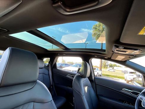 Used 2025 Kia Sportage X-Line image 25