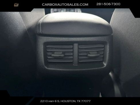 Used 2017 Dodge Challenger R/T w/ Driver Convenience Group RWD image 26
