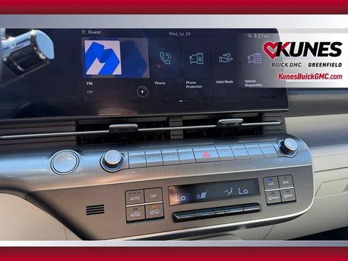 Used 2025 Hyundai Kona SEL AWD/4WD image 17