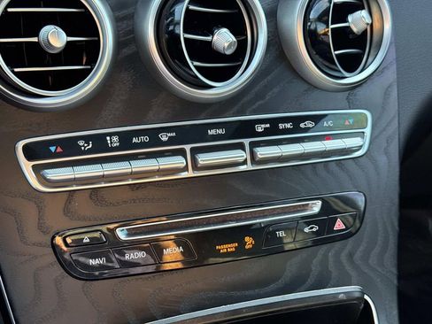 Used 2018 Mercedes-Benz GLC 300 4MATIC image 22