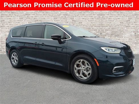 Used 2024 Chrysler Pacifica Limited image 1