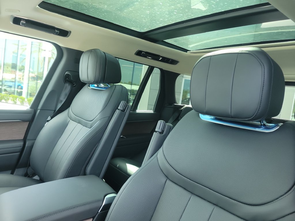 New 2026 Land Rover Range Rover SE AWD/4WD image 26