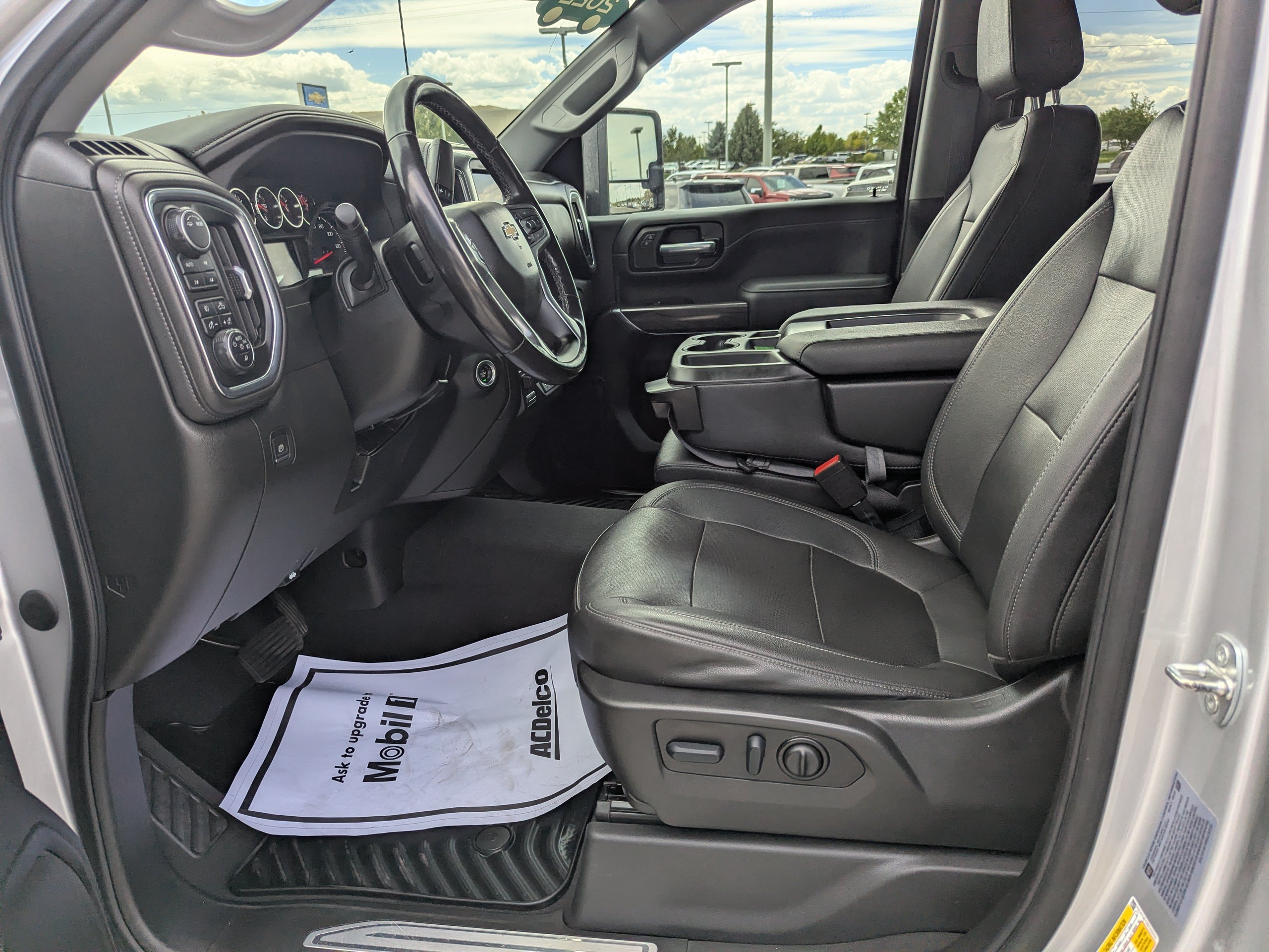 Used 2022 Chevrolet Silverado 3500 LTZ AWD/4WD image 12