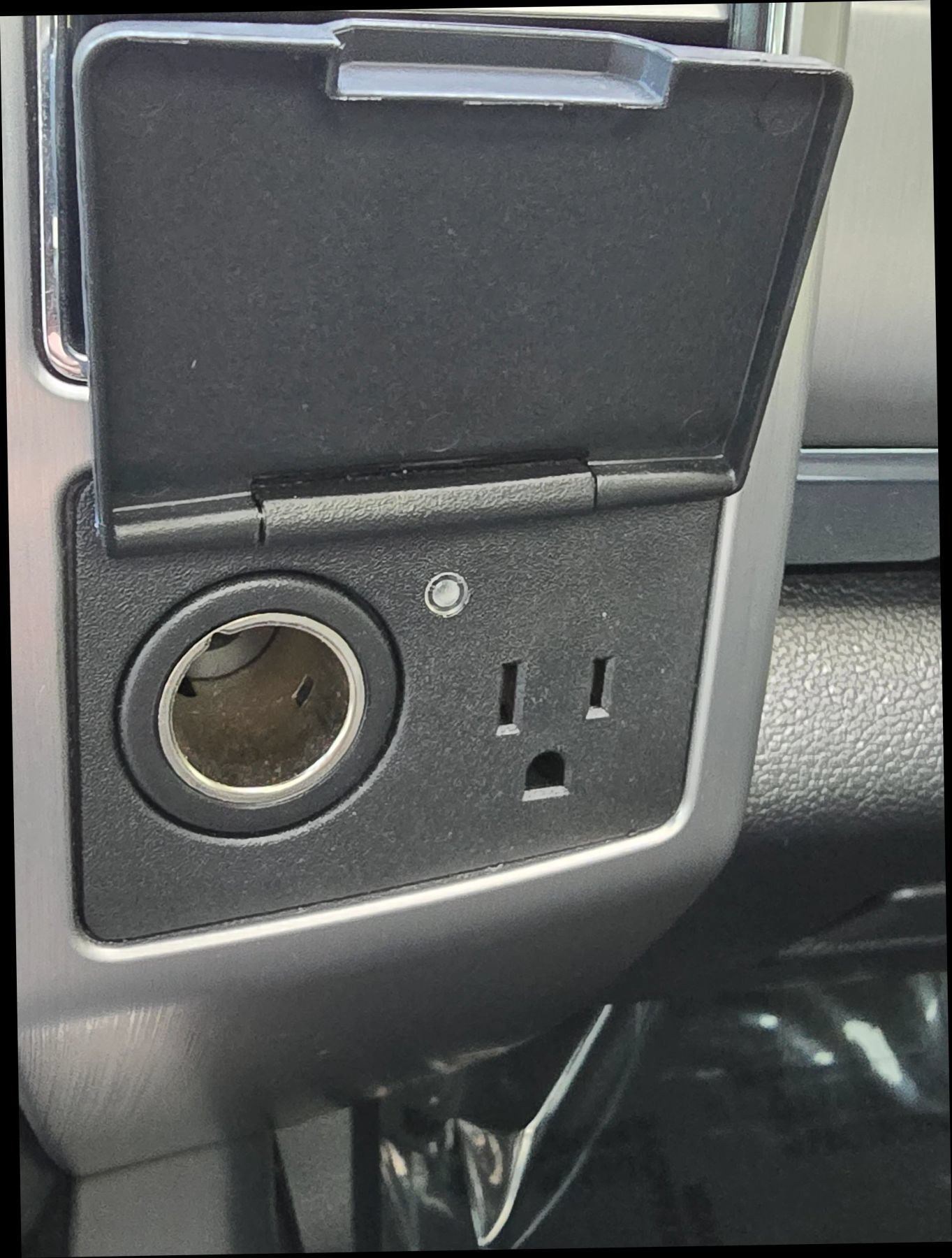 Used 2019 Ford F250 Platinum w/ Platinum Ultimate Package AWD/4WD image 40