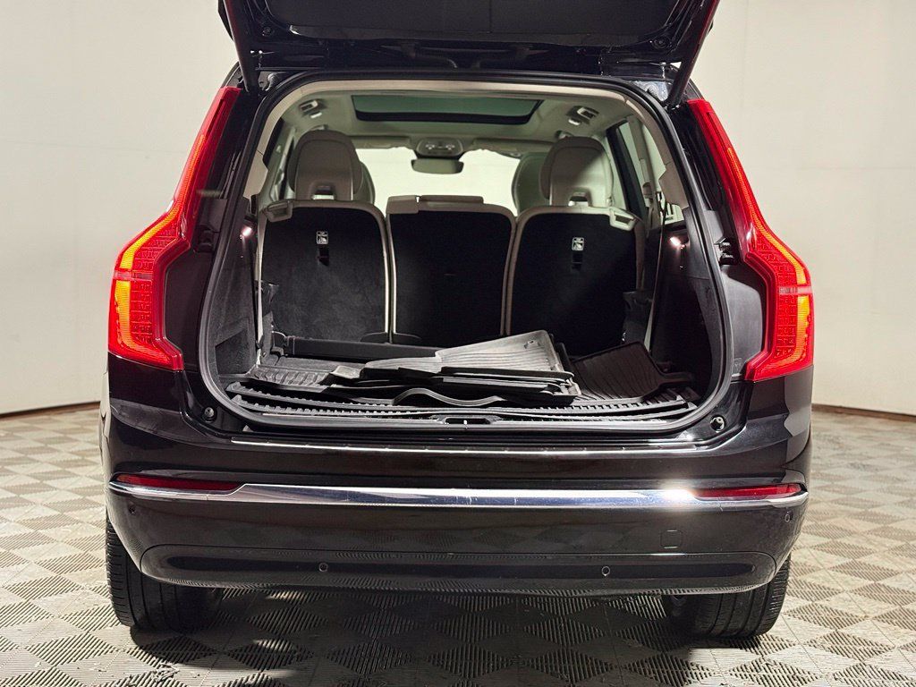 Used 2023 Volvo XC90 B6 Plus w/ Protection Package Premier AWD/4WD image 6