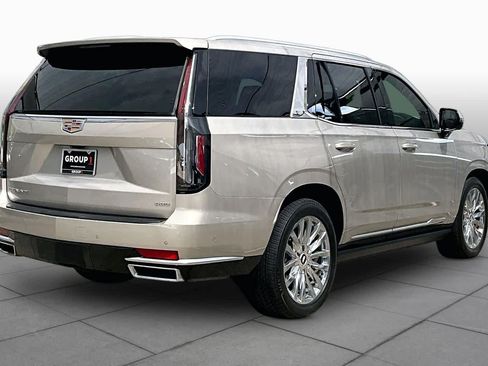 Used 2024 Cadillac Escalade Premium Luxury w/ Performance Package AWD/4WD image 13