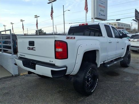 Used 2018 GMC Sierra 1500 SLE image 5