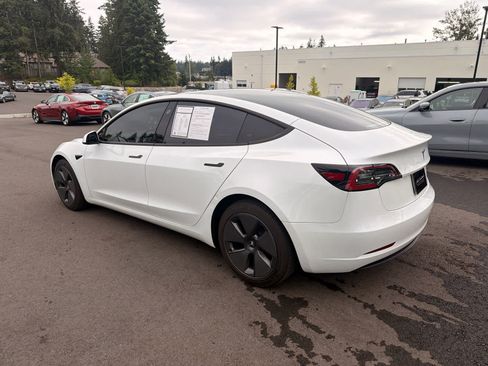 Used 2023 Tesla Model 3 Standard Range RWD image 3