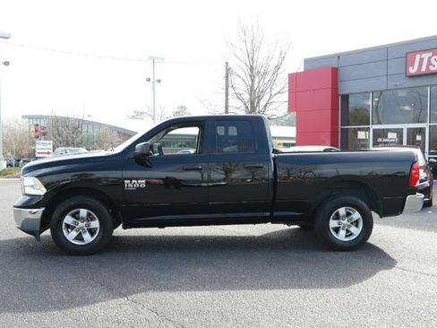 Used 2024 RAM 1500 Classic SLT image 10