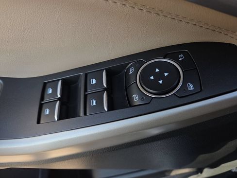 Used 2024 Ford Explorer Limited RWD image 16
