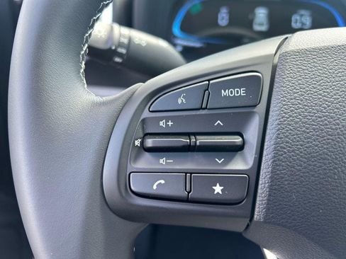 New 2026 Hyundai Venue SEL FWD image 18