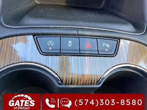 Used 2022 GMC Acadia SLE w/ Driver Convenience Package image 35