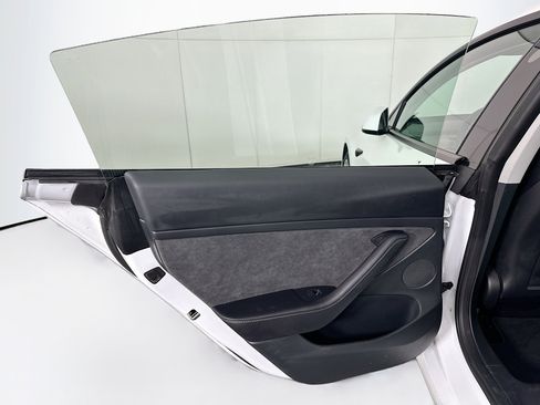 Used 2023 Tesla Model 3 Standard Range image 24