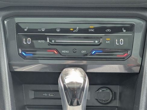 Certified 2023 Volkswagen Tiguan SE R-Line AWD/4WD image 31