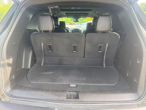 Used 2023 Chevrolet Traverse RS AWD/4WD image 30