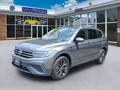 Certified 2024 Volkswagen Tiguan SE w/ Panoramic Sunroof Package