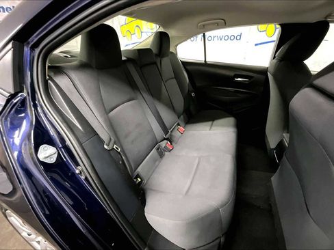 Used 2021 Toyota Corolla LE image 16