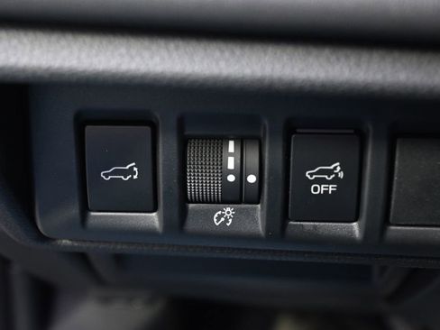 Certified 2025 Subaru Outback Limited image 25