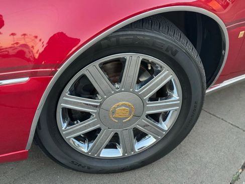 Used 2006 Cadillac DTS image 46