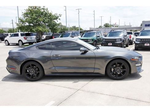 Used 2018 Ford Mustang Coupe w/ Black Accent Pkg RWD image 5