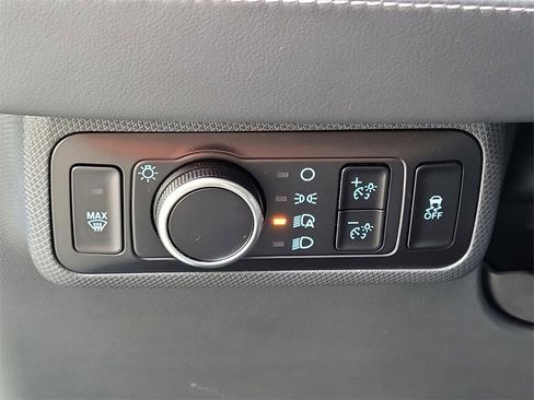 Used 2024 Ford Mustang Mach-E Select image 11