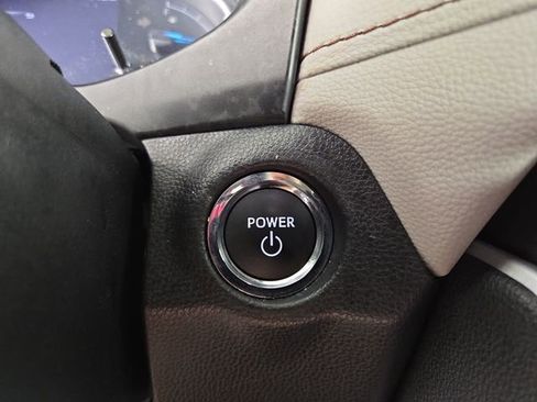 Used 2025 Toyota RAV4 XLE image 24