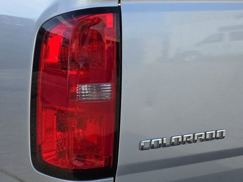 Used 2015 Chevrolet Colorado W/T image 10