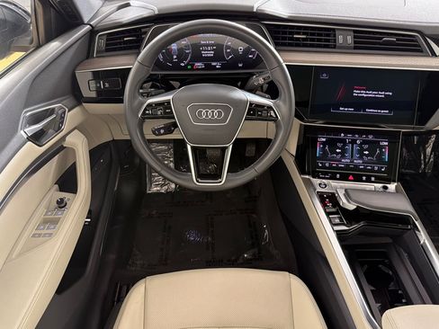 Used 2024 Audi Q8 e-tron Premium Plus w/ Premium Plus Package AWD/4WD image 13