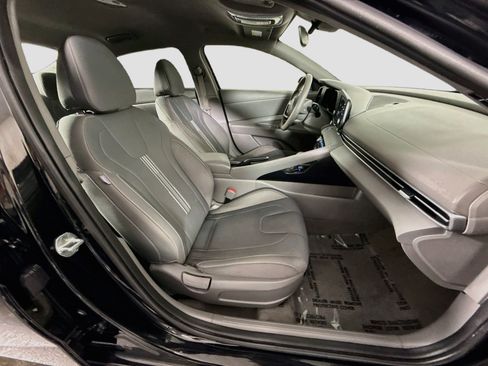 Used 2022 Hyundai Elantra SEL FWD image 29
