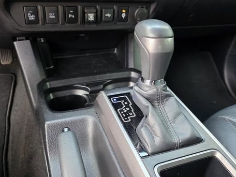 Certified 2020 Toyota Tacoma Limited image 22