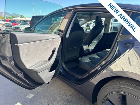Used 2025 Tesla Model 3 Long Range AWD/4WD image 16